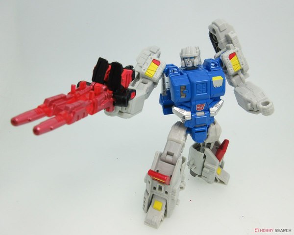 TakaraTomy Legends Series LG64 Seaspray & Lione LG65 Targetmaster Twin Twist LG66 Targetmaster Topspin Images  (3 of 37)